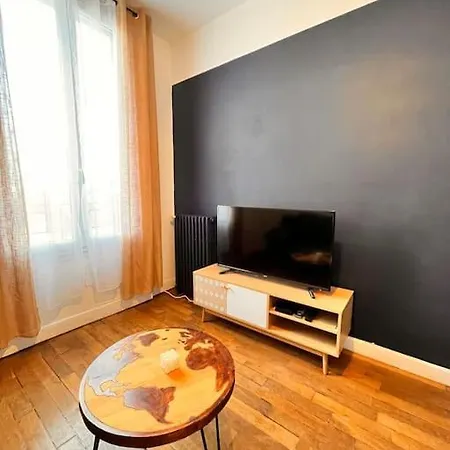 Appartement Cosy Close To Train Station, Paris And Cdg Airport